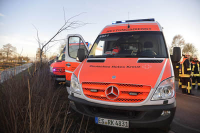 Koengen: Frontalzusammenstoss fordert 2 Schwerverletzte